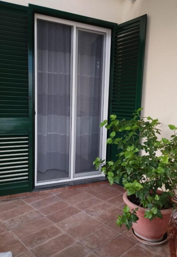 Hibiscus Apartment Castellammare di Stabia Bagian luar foto